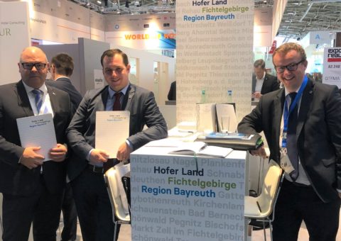 Stefan Krippendorf, Fabian Höhne und Klaus Gruber von der Kreisentwicklung/Wirtschaftsförderung des Landkreises Hof am Stand „Hofer Land - Fichtelgebirge - Region Bayreuth“