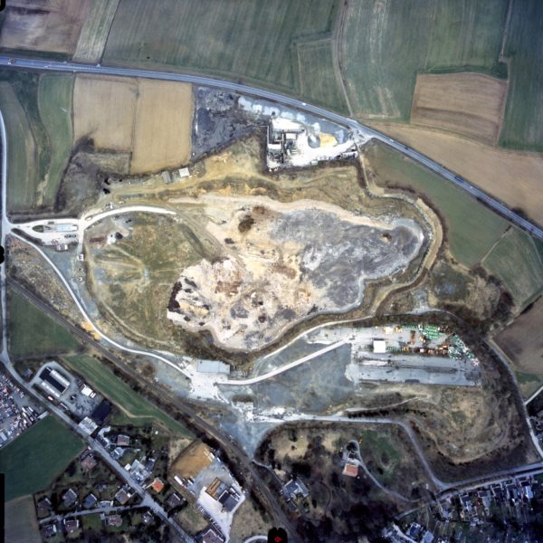 Luftbild Deponie 1996 – Deponie mit ehem. Wertstoffhof