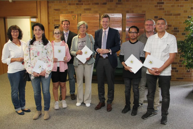 Fünf Einbürgerungsurkunden überreicht