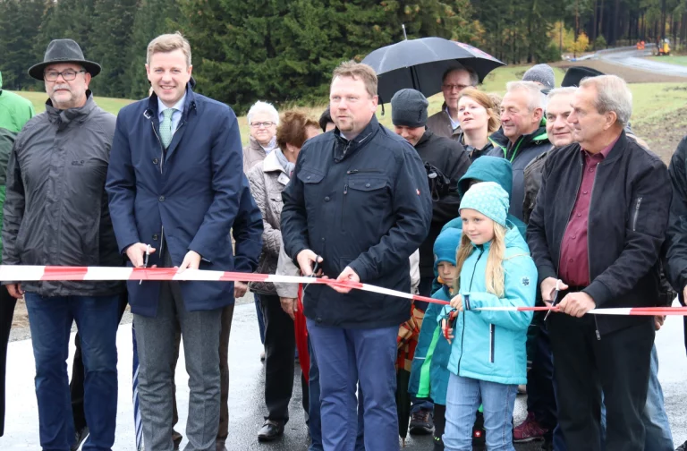 Straße bei Döbra wieder frei