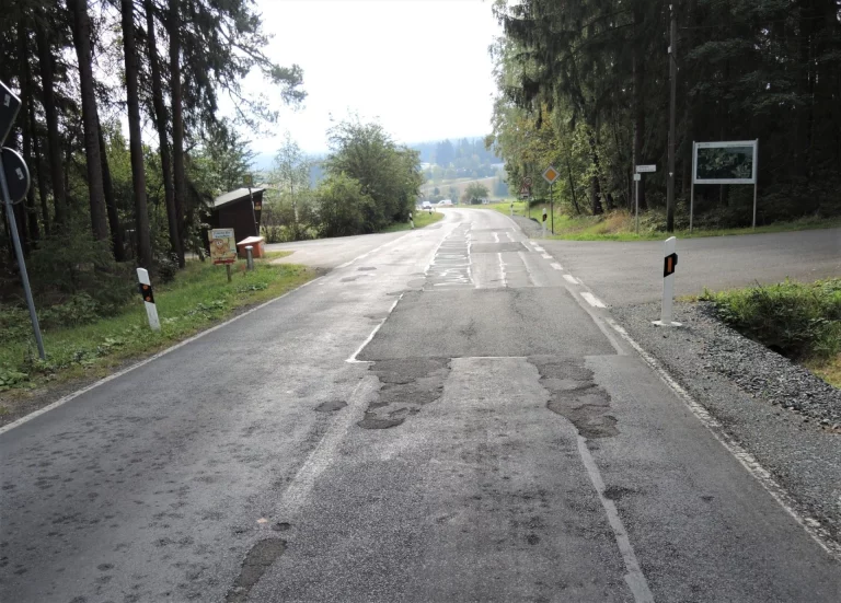 Kreisstraße HO 4 zwischen Ludwigsbrunn und Oberprex ab Montag gesperrt