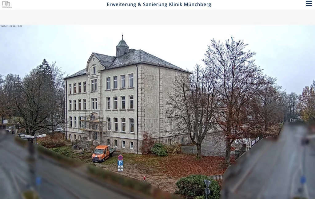 Baustellenkamera zeigt vorbereitende Maßnahmen der Klinikerweiterung in Münchberg