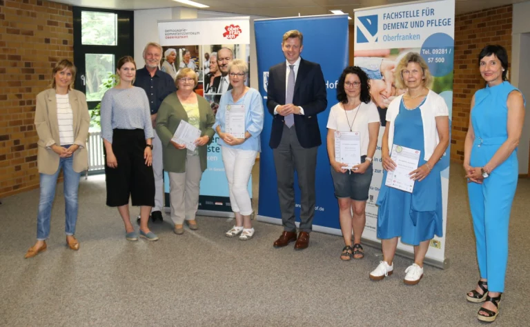 Urkundenübergabe an die Kulturpatinnen im Landkreis Hof