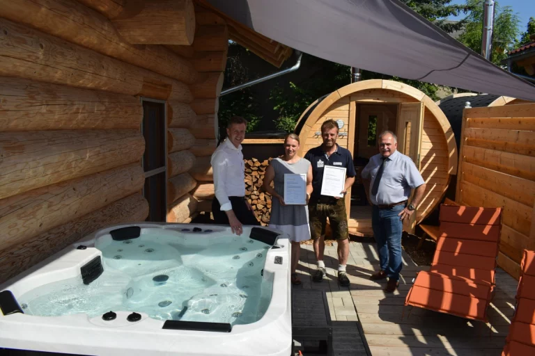 Eröffnung der Waldstein Chalets in Zell im Fichtelgebirge