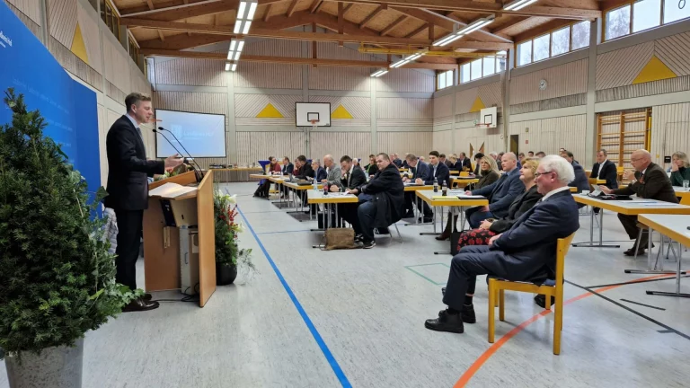 Hohe Auszeichnungen im Kreistag verliehen