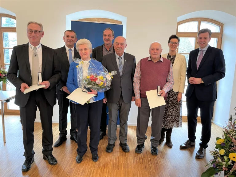 Ehrenzeichen für besondere Verdienste im Ehrenamt