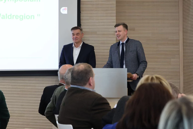 Symposium „Zukunft unserer Waldregion“ im Grünen Zentrum in Münchberg