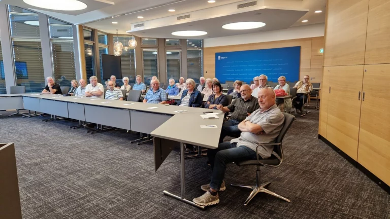 Verdi Seniorengruppe zu Gast im Landratsamt