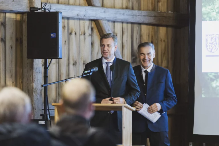 Zweites gemeinsames Waldsymposium der Landkreise Hof und Wunsiedel i.Fichtelgebirge