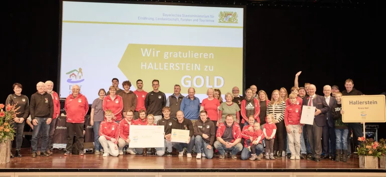 Hallerstein als Landessieger im Wettbewerb „Unser Dorf hat Zukunft“ geehrt